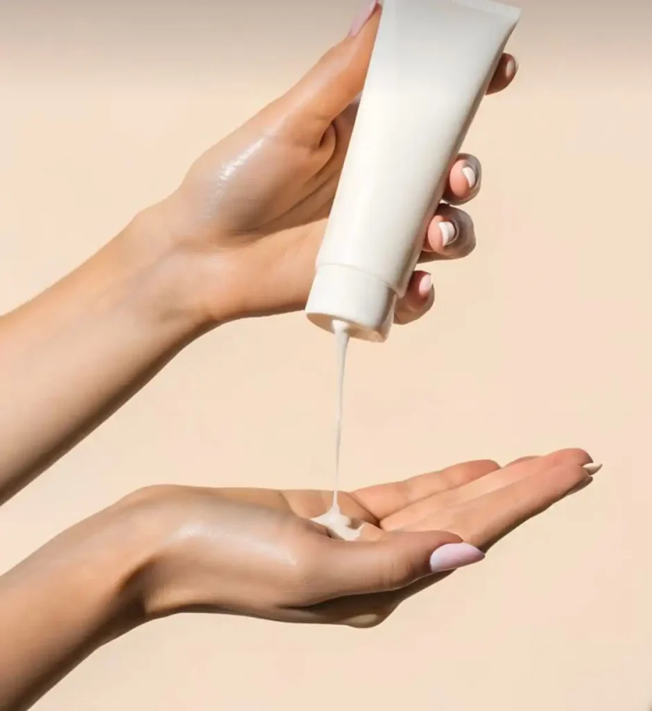 آبرسان یا مرطوب‌کننده ؟ تفاوت و انتخاب مناسب برای پوست